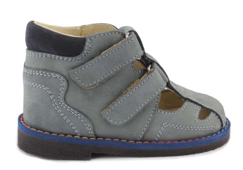 FLO-801 SALUS Gyermekszandál zárt orral 31-35 méretig