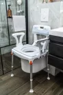KING Szoba WC és zuhanyszék 3in1 háttámlával és karfával
