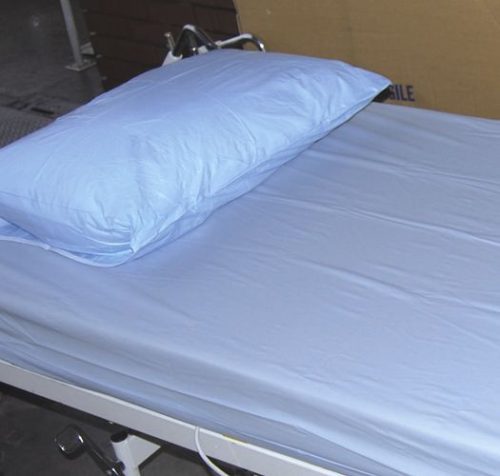 Vízhatlan ágyvédő PVC fehér lepedő 170x130 cm